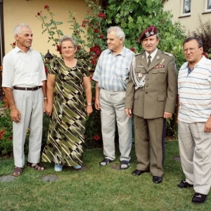 Kraków Sierpień 2007 r- Generał z rodzeństwem od lewej brat Paweł, siostra Teresa, brat Stanisław