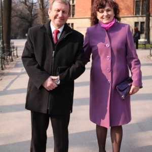 generał Kwiatkowski z żoną Krystyną na spacerze w centrum Krakowa - tydzień przed katastrofą